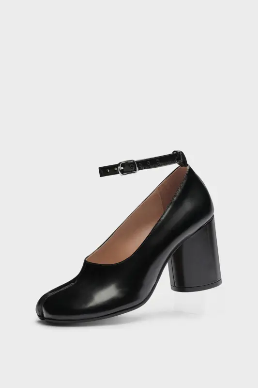 Maison Margiela Black Leather Heeled Tabi Décolleté Black online
